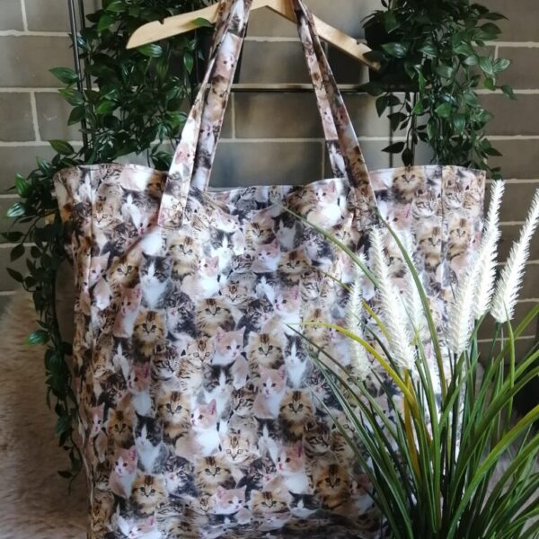 Trendy Totes model Nika